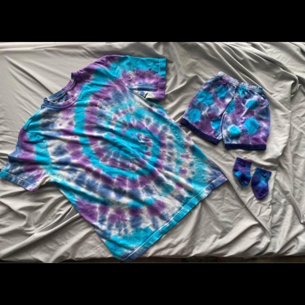Mommy and Me daddy and me tye dye set